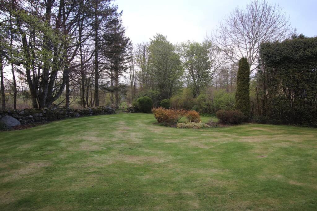 Serene Countryside Home With Manicured Gardens Stonehaven Exteriör bild